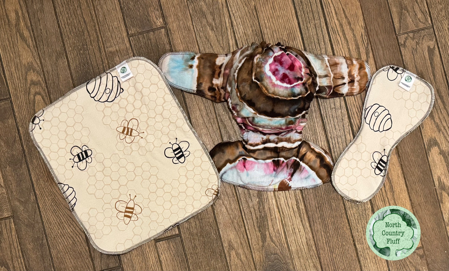 Honeybee Reversible Fitted IN