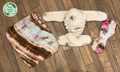 Honey Bee Reversible OS Fitted