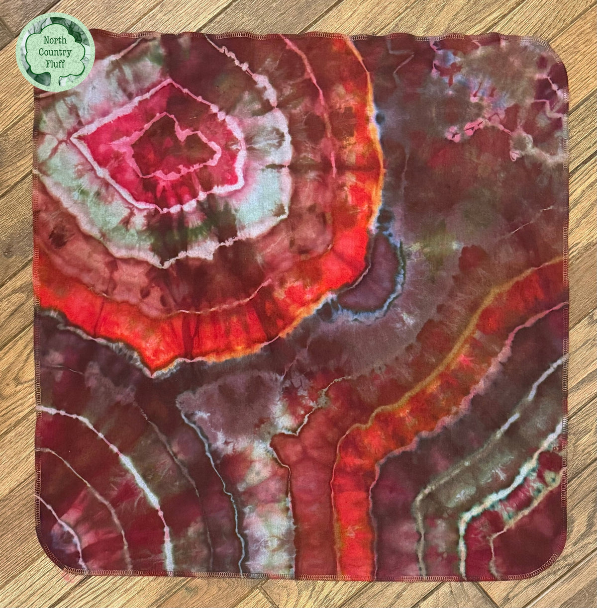 Garnet Veins IN Flat
